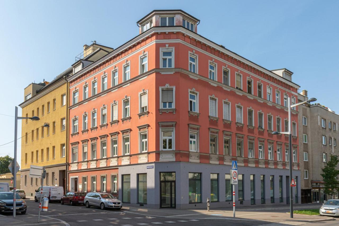 Vienna Central Station Residence Exterior photo